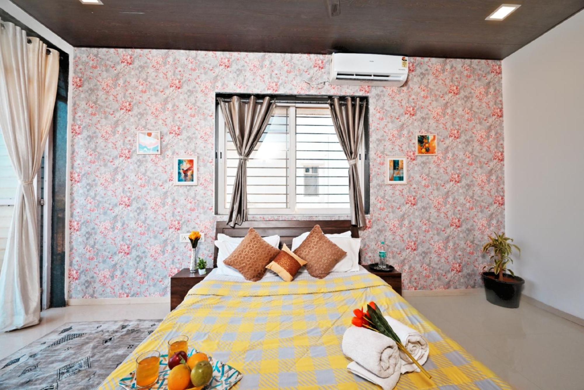 לונבלה Ll Empyrean Stay Ll 4Bhk Ll Ac Ll Pool Ll Mystical Stone Villa Ll מראה חיצוני תמונה