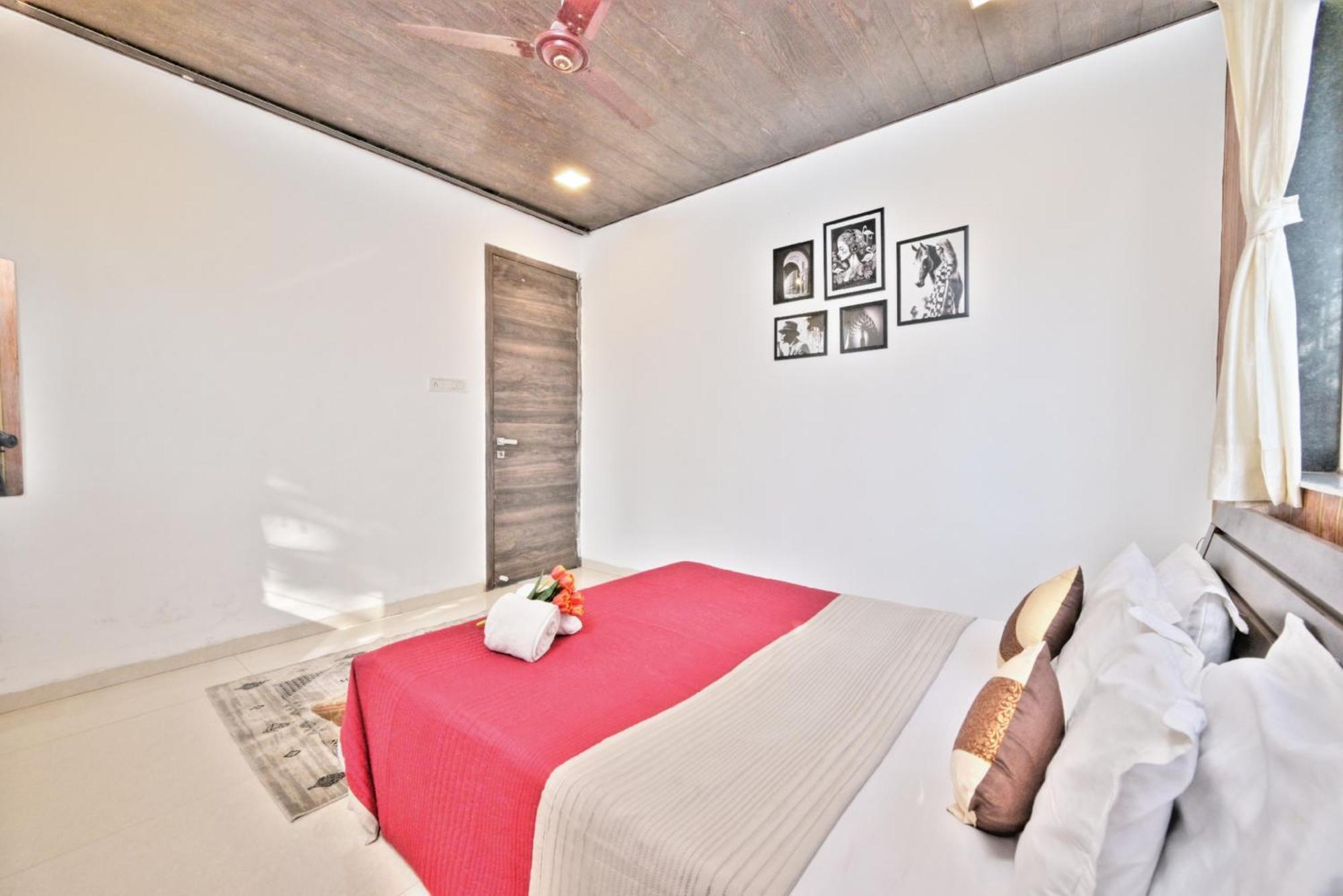 לונבלה Ll Empyrean Stay Ll 4Bhk Ll Ac Ll Pool Ll Mystical Stone Villa Ll מראה חיצוני תמונה